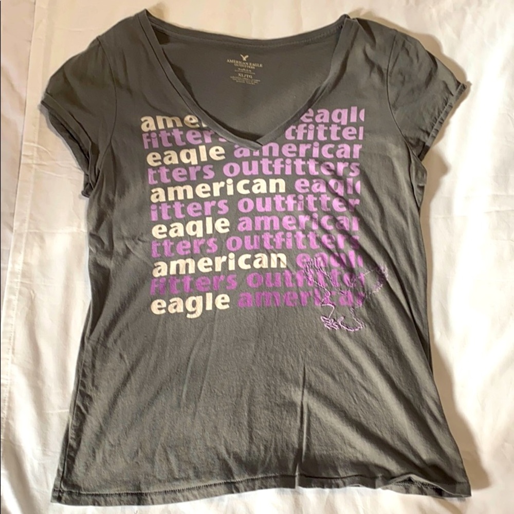 American Eagle t shirt